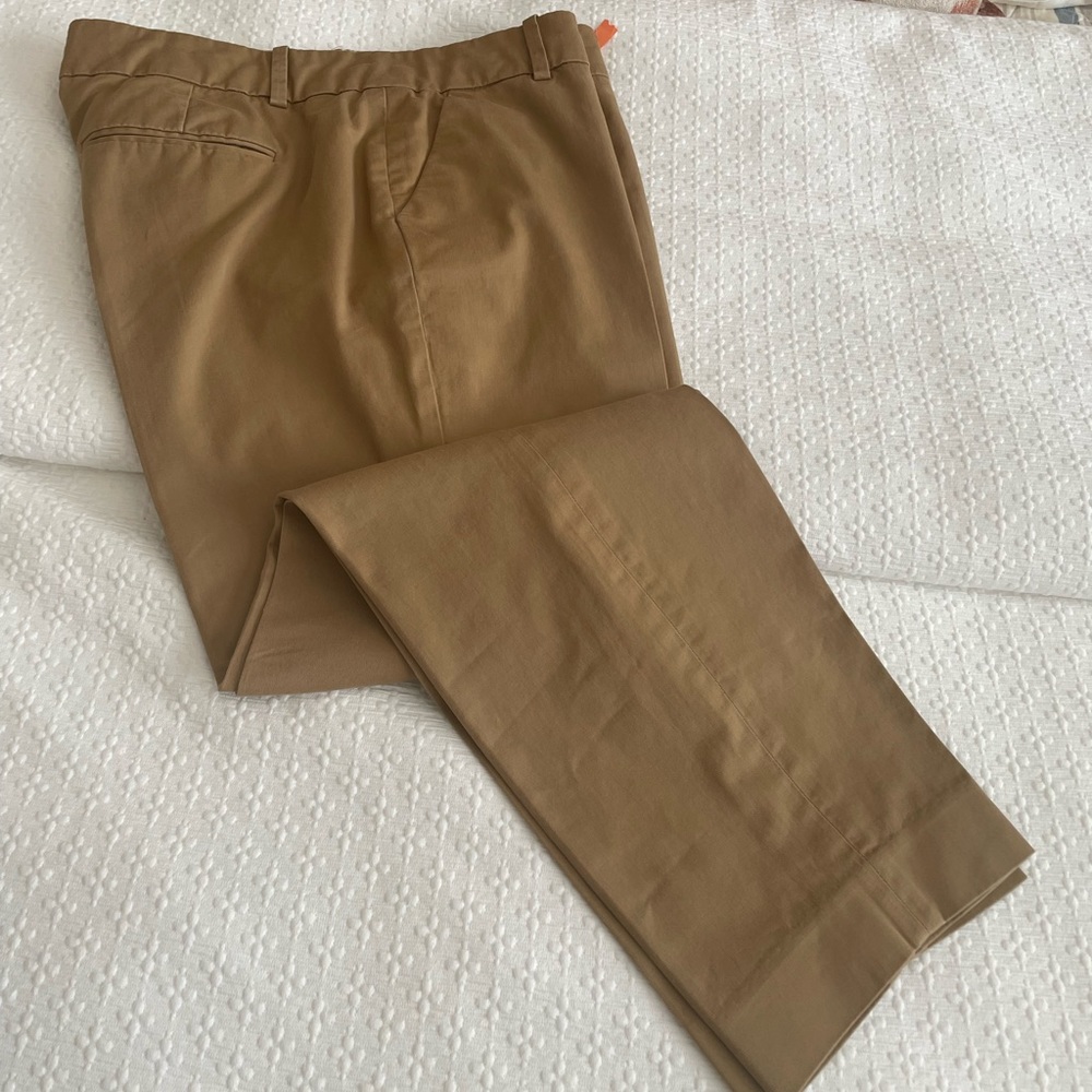 J. Crew Cafe Capri. Khaki.